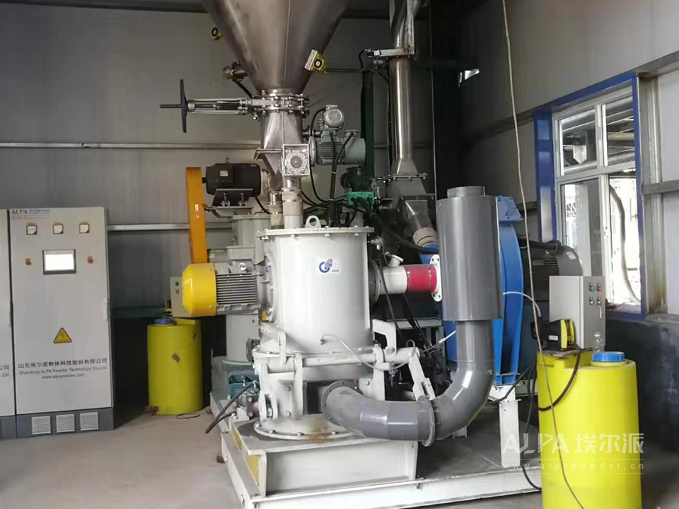 TSM<a href=http://juhekeji.cn/chanpin/144.html target=_blank class=infotextkey><a href=http://juhekeji.cn/chanpin/145.html target=_blank class=infotextkey>小蘇打</a></a>粉碎機設(shè)備實例圖
